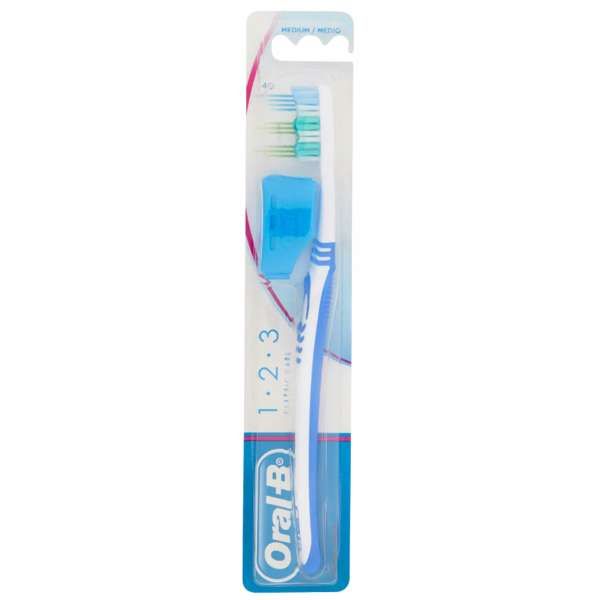 Oral-B Spazzolino Classic Care 40 Medio